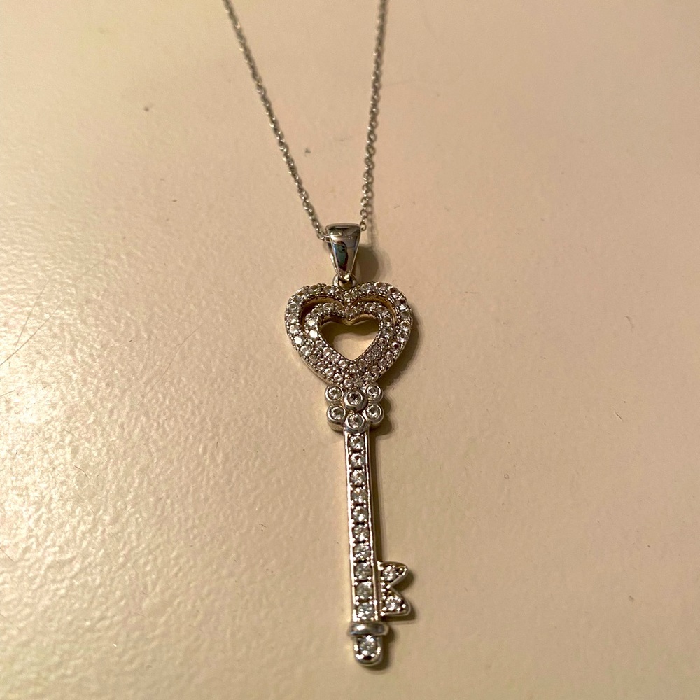 Zales petite heart key necklace